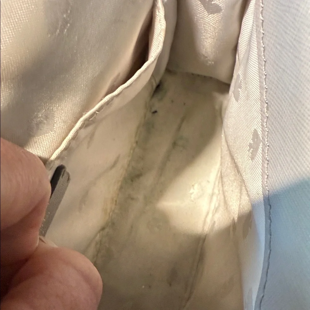 Kate Spade Crossbody Bag with Silver Chain - Picture 7 of 9